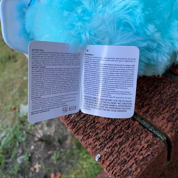 Dan Dee International Officially Licensed Light-up Yeti I Sing "Ice Ice Baby" - Picture 15 of 17